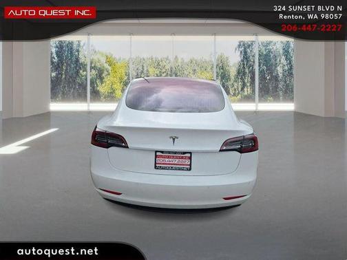 Pearl White Multi-Coat 2018 Tesla Model 3 Long Range