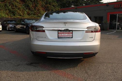2015 Tesla Model S 85D