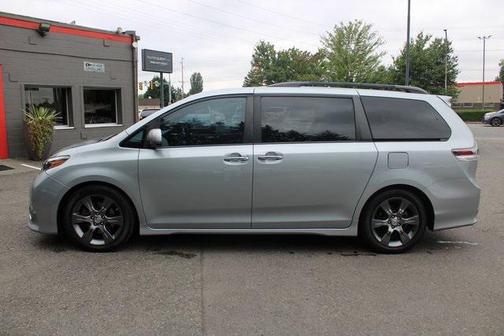 2015 Toyota Sienna SE