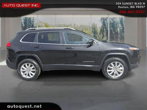 Diamond Black Crystal Pearlcoat 2017 Jeep Cherokee Latitude