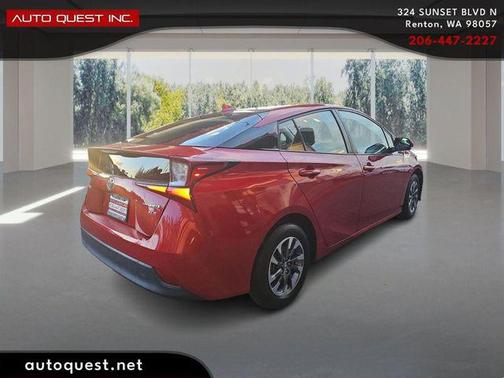 2019 Toyota Prius XLE