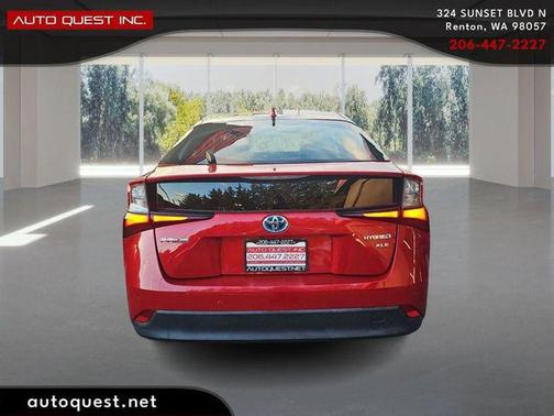 2019 Toyota Prius XLE