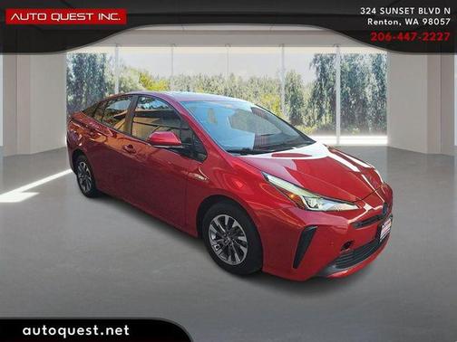 2019 Toyota Prius XLE