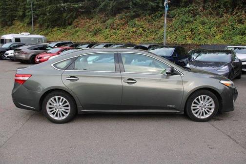 2014 Toyota Avalon Hybrid XLE Premium
