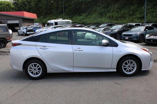 2018 Toyota Prius Three
