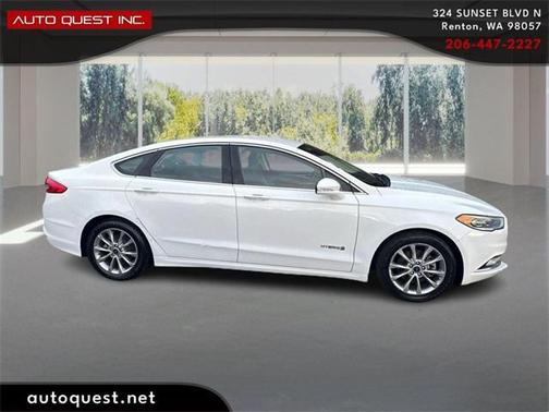 2017 Ford Fusion Hybrid SE