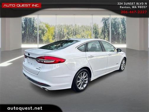 2017 Ford Fusion Hybrid SE