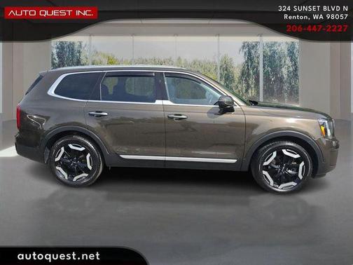 Dark Moss 2023 Kia Telluride S