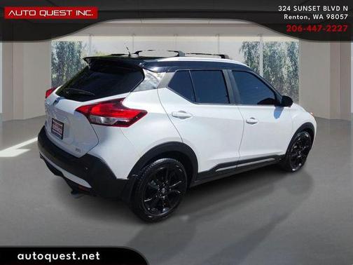 Aspen White/Super Black 2020 Nissan Kicks SR