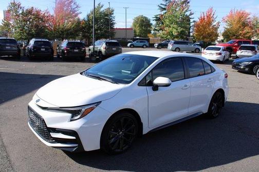 2025 Toyota Corolla Hybrid SE