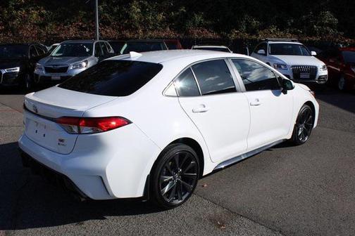 2025 Toyota Corolla Hybrid SE