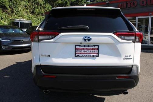 2020 Toyota RAV4 Hybrid XLE