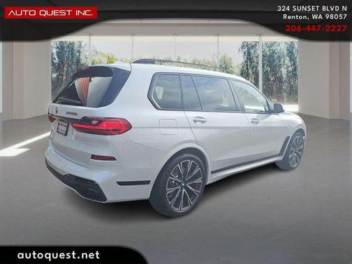Mineral White Metallic 2020 BMW X7 M50i