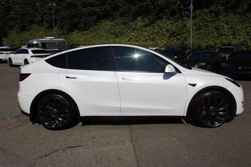 2022 Tesla Model Y Performance Dual Motor All-Wheel Drive