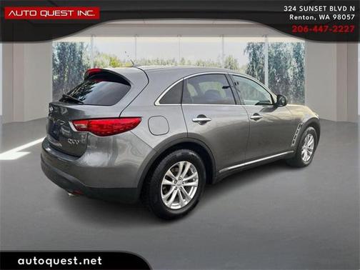 2017 INFINITI QX70 Base