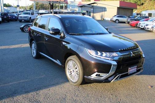 2022 Mitsubishi Outlander PHEV LE