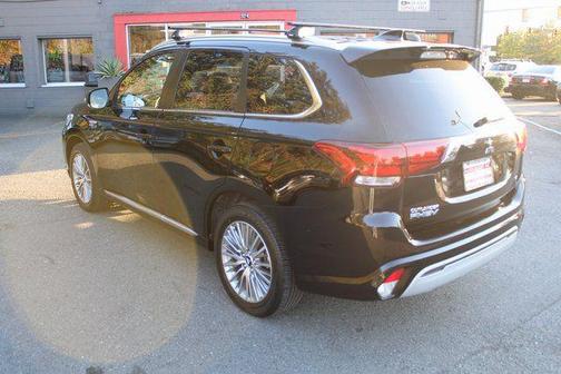 2022 Mitsubishi Outlander PHEV LE