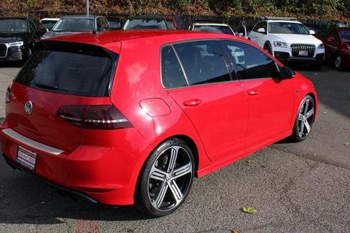 2016 Volkswagen Golf R 4-Door w/DCC & Navigation