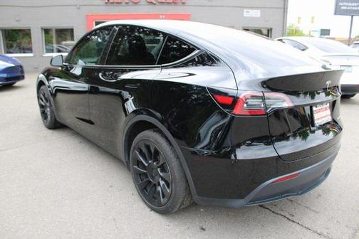 2023 Tesla Model Y Long Range Dual Motor All-Wheel Drive