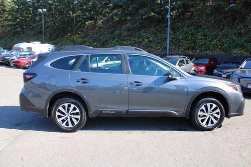 2022 Subaru Outback Base