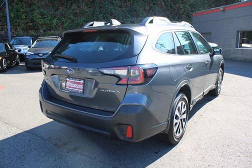 2022 Subaru Outback Base