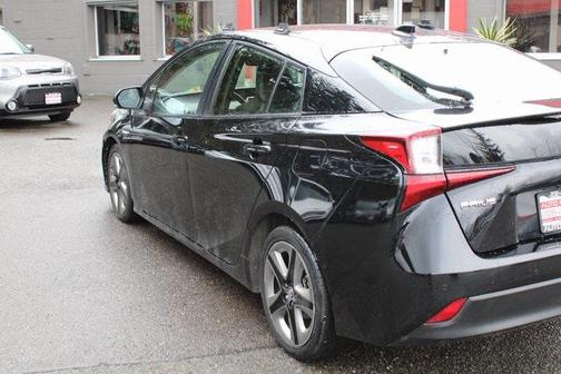 2021 Toyota Prius XLE