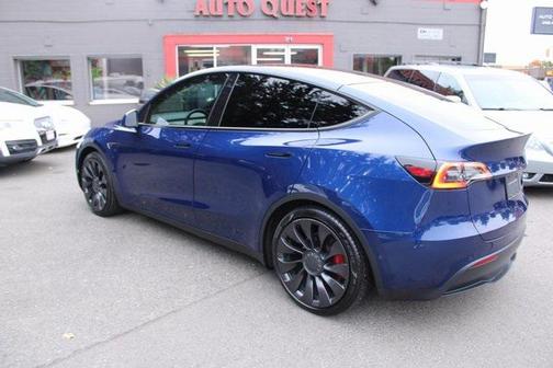 2022 Tesla Model Y Long Range Dual Motor All-Wheel Drive