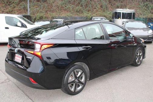 2021 Toyota Prius XLE