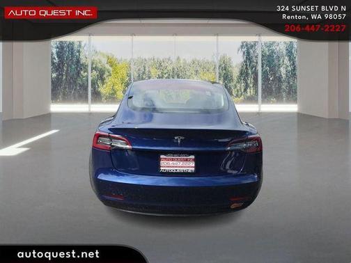 Deep Blue Metallic 2018 Tesla Model 3 Long Range