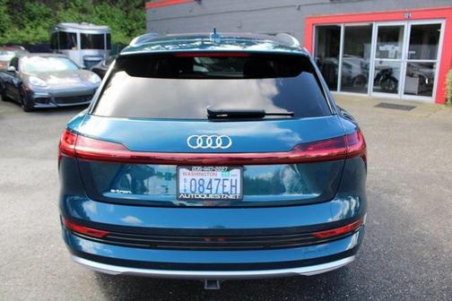 2019 Audi e-tron Premium Plus