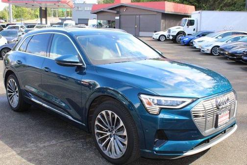 2019 Audi e-tron Premium Plus