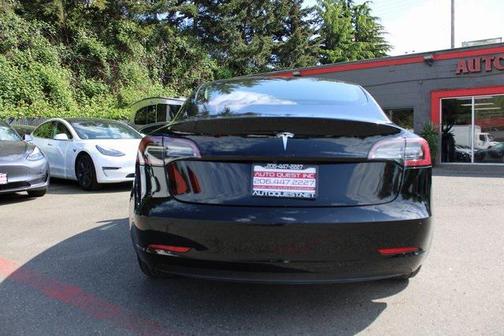 2022 Tesla Model 3 Standard Range