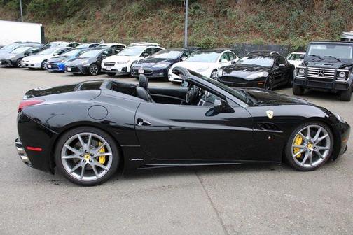 2010 Ferrari California Base