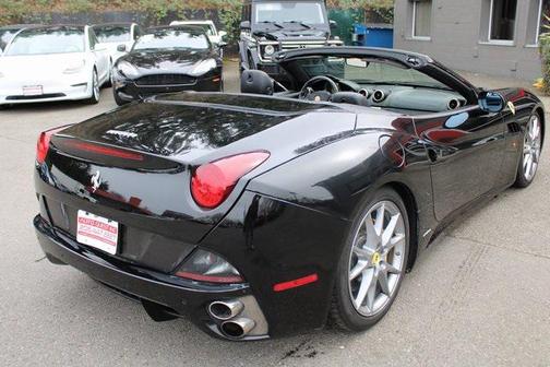 2010 Ferrari California Base