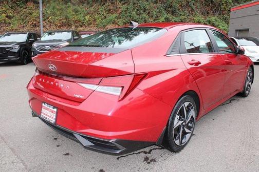 2022 Hyundai ELANTRA Limited