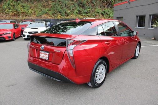 2018 Toyota Prius One