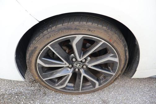 Super White 2020 Toyota Corolla SE