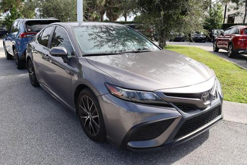 2021 Toyota Camry SE