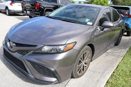 2021 Toyota Camry SE