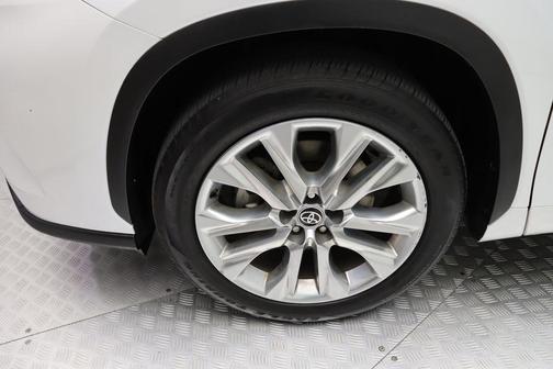 2022 Toyota Highlander Limited
