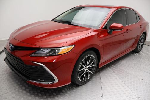 2024 Toyota Camry Hybrid XLE