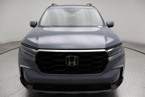 2024 Honda Pilot Touring 8-Passenger