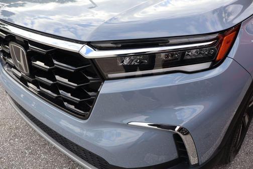 2024 Honda Pilot Touring 8-Passenger