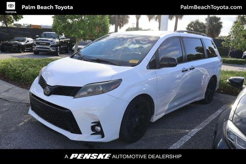 2020 Toyota Sienna SE