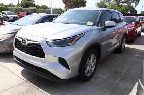 2022 Toyota Highlander L