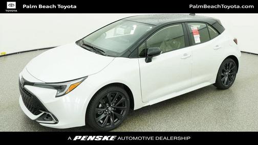 Wind Chill Pearl/Midnight Black Metallic 2026 Toyota Corolla XSE