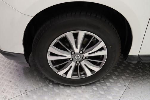 2018 Nissan Pathfinder SL