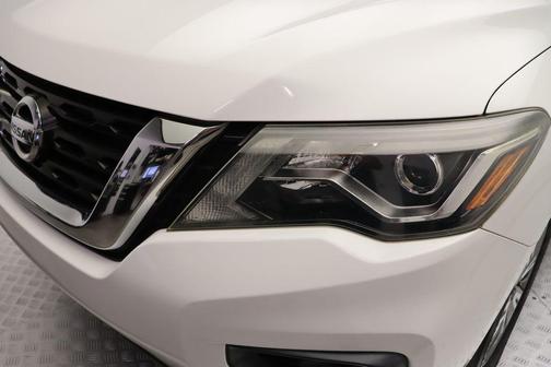 2018 Nissan Pathfinder SL