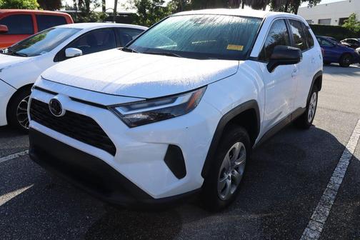 2023 Toyota RAV4 LE