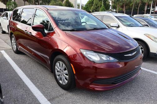 Velvet Red Pearlcoat 2018 Chrysler Pacifica L